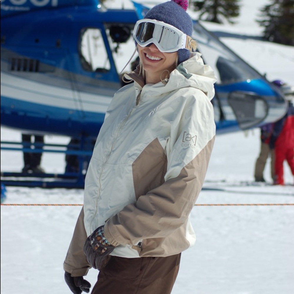 Burton AK snowboarding/ski jacket SZ M Cream & Tan